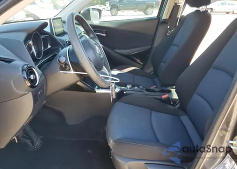 2017 Toyota Yaris Ia из США, поврежденный, VIN 3MYDLBYV5HY159202